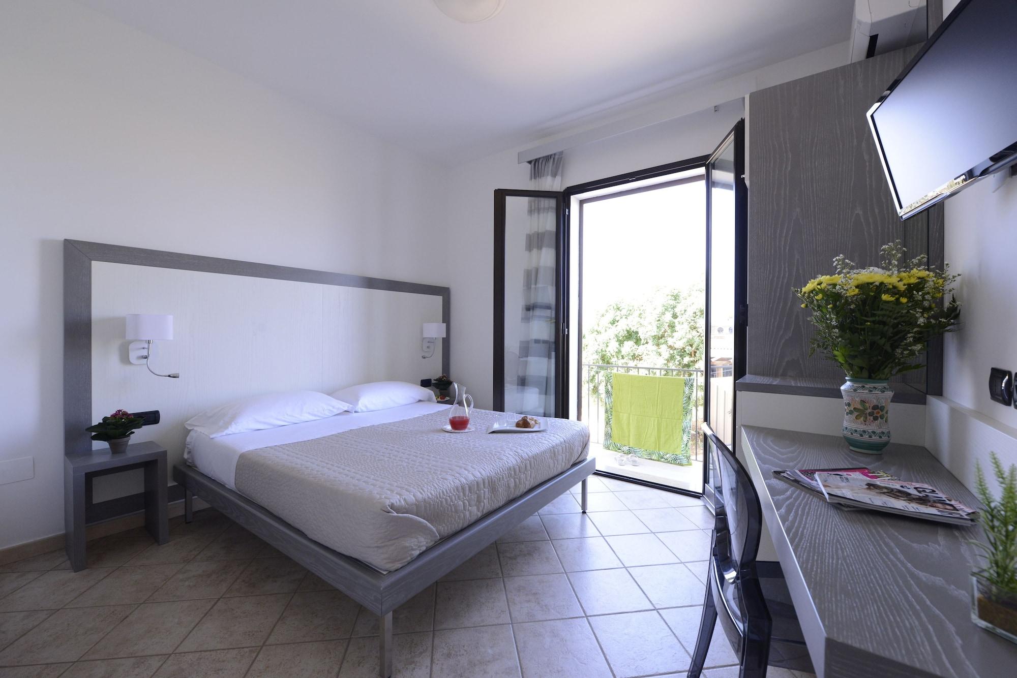 Oasis Hotel Residence Resort LMP Exteriér fotografie