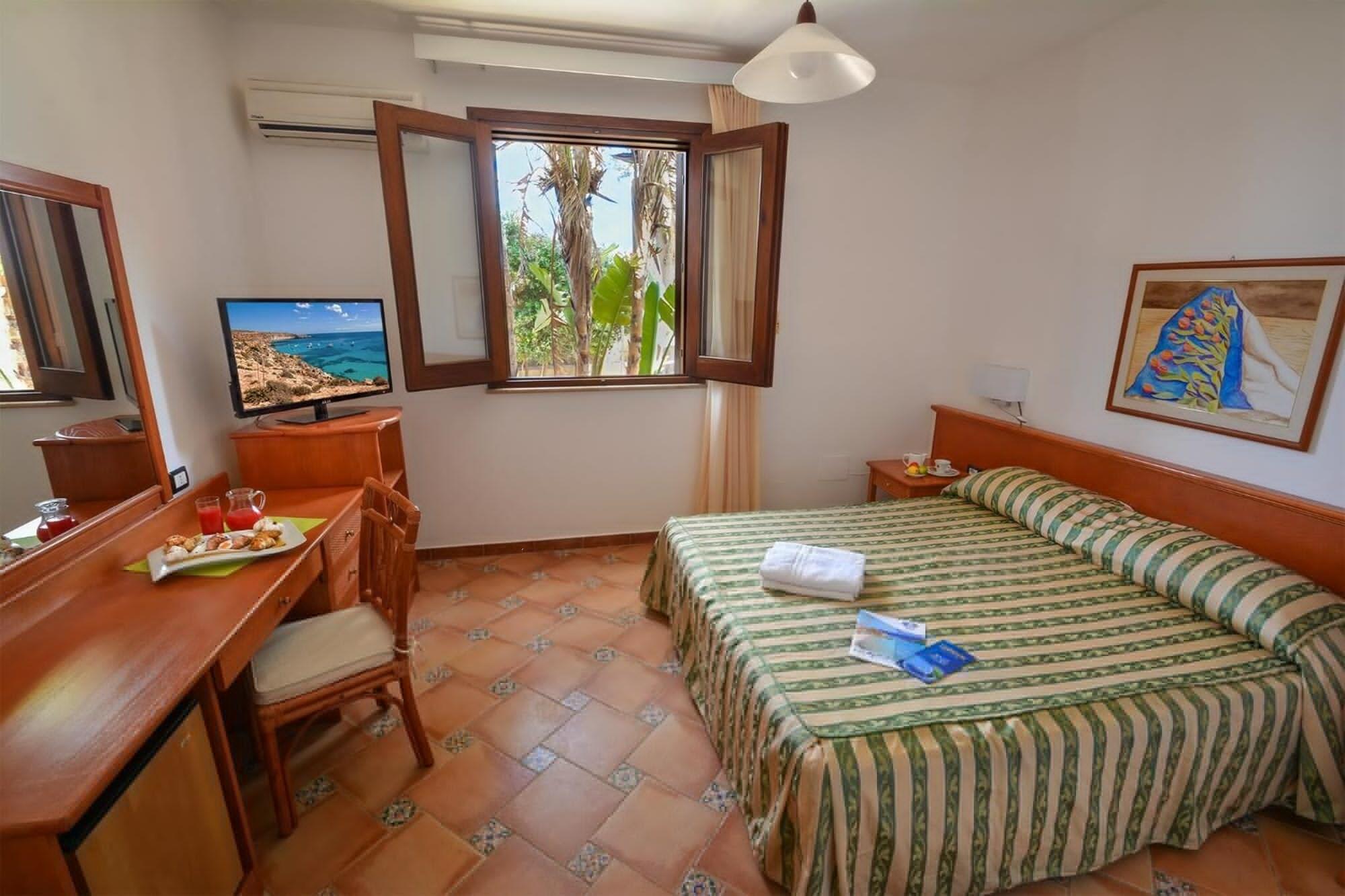 Oasis Hotel Residence Resort LMP Exteriér fotografie