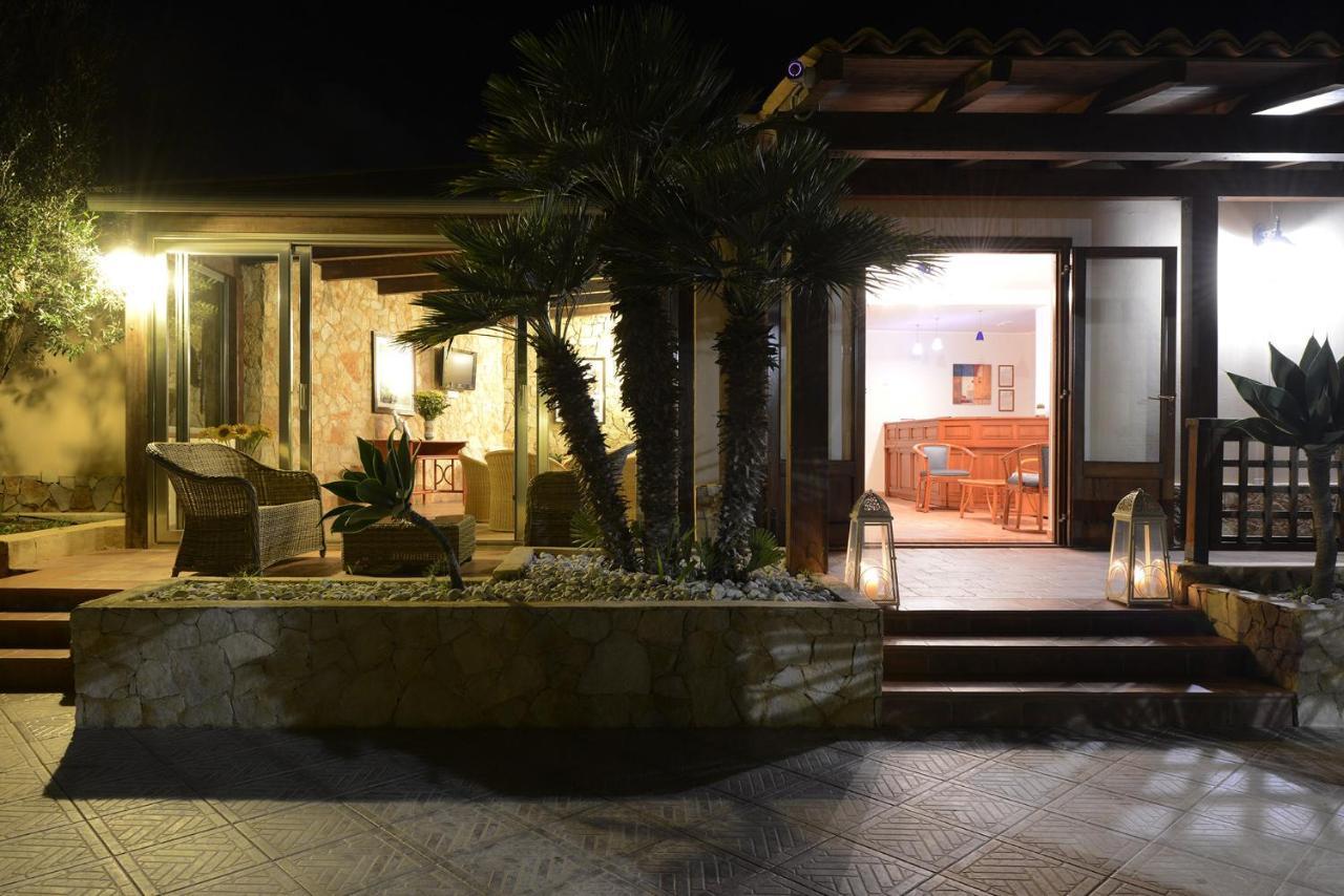 Oasis Hotel Residence Resort LMP Exteriér fotografie